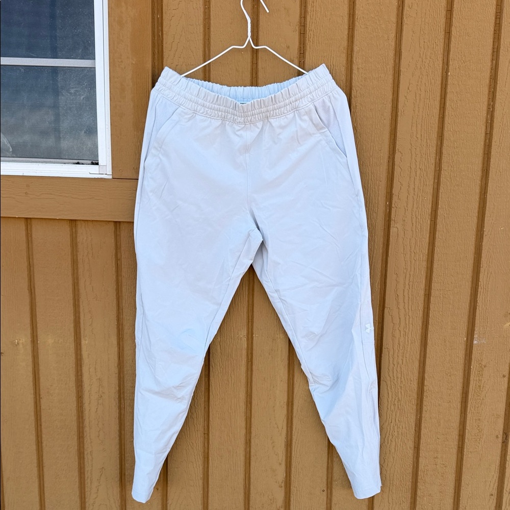 Under Armour Light Gray UA Squad Pants women’s medium NWT